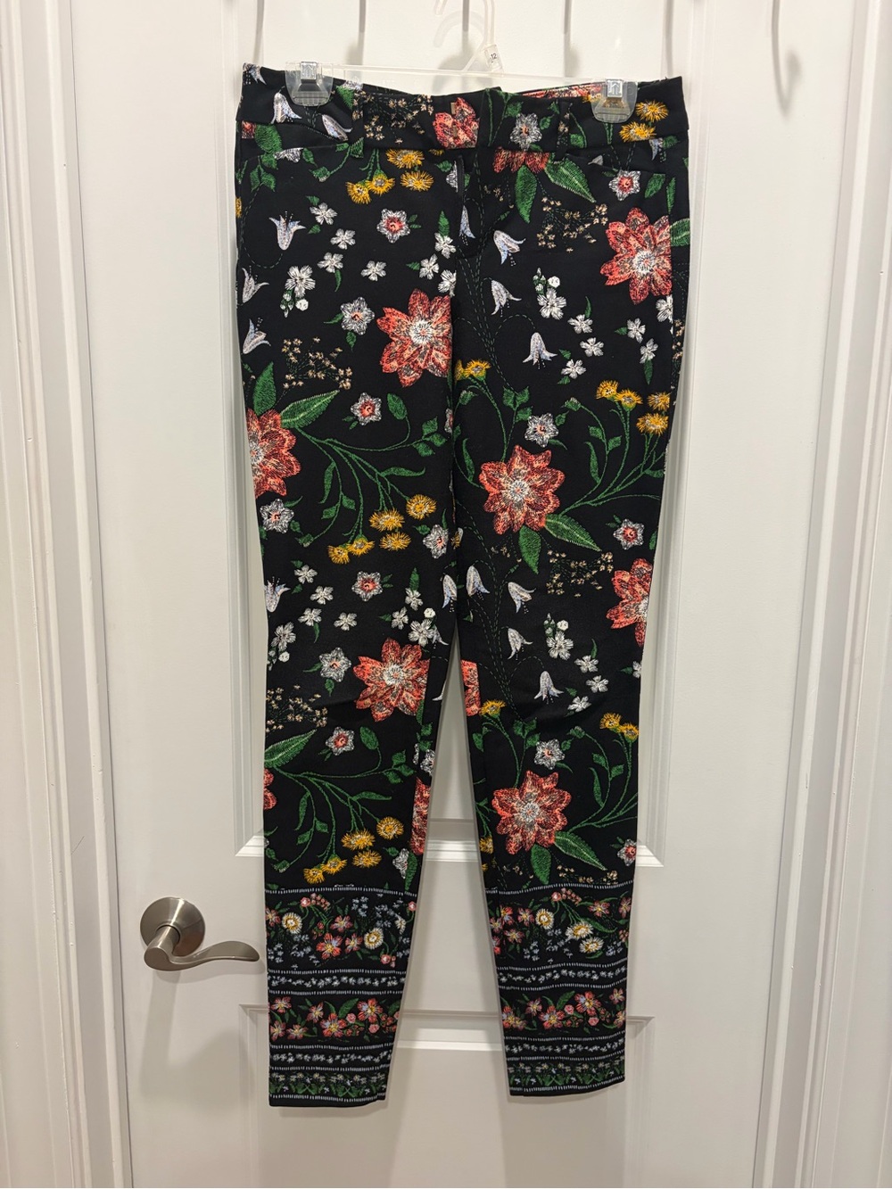 Black Floral Print Mid-Rise Pixie Pant